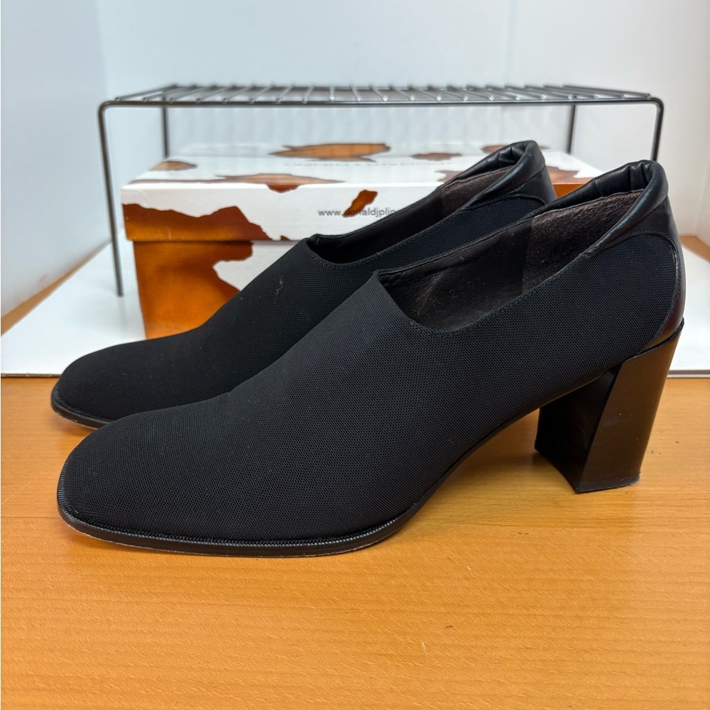 Donald J Pliner Women’s Black Mesh Elastic Heels, Size 9